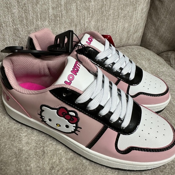 HELLO KITTY SHOES - Picture 1 of 5